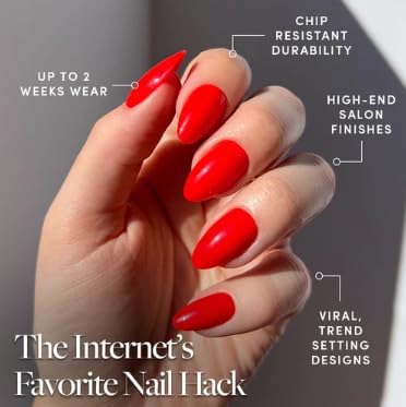Faux ongles Glamnetic dans leur boîte de rangement