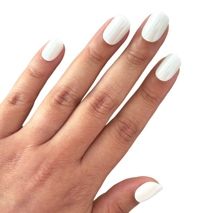 Faux ongles Olive & June Instant Mani Extra Cheese Please, vue avant avec design naturel