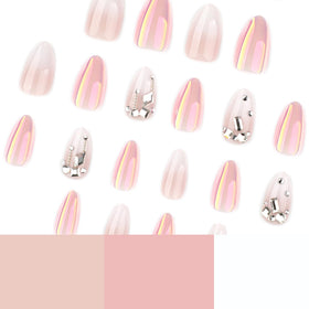 Faux ongles press-on CTTHNBD montrant la taille et la forme