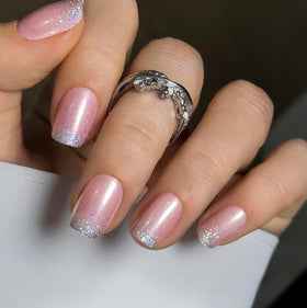 Faux ongles press-on CurvLife en ombre rose, vue de face
