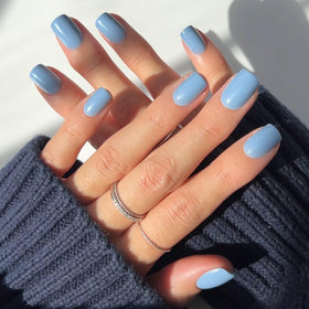 Faux ongles press-on Glamnetic Cashmere Blue vue avant