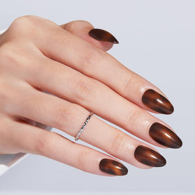 Faux ongles pressés marron modelones en différentes tailles