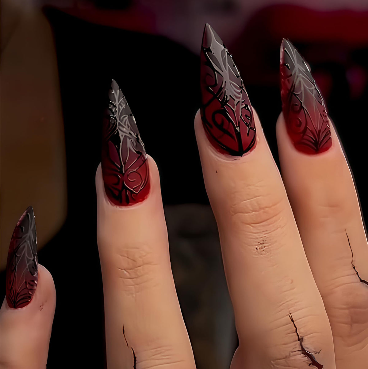 Faux ongles SEENEEY press-on Halloween rouge foncé avec motifs de toile d'araignée