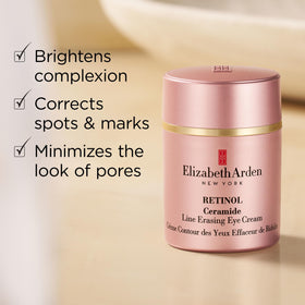 Femme appliquant la Crème Contour des Yeux Elizabeth Arden