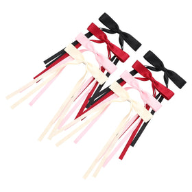 Femme portant des Bows à Cheveux WORTL en pleine rue