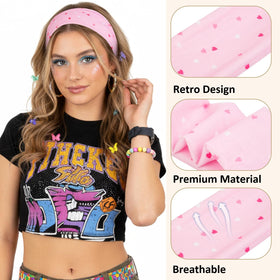 Femme portant un bandeau de Saint-Valentin TERSE en rose
