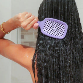 FHI Heat UNbrush brosse démêlante lavande dans un sac de voyage