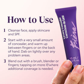FIÈRA Concealer 15 ml en utilisation dans un miroir