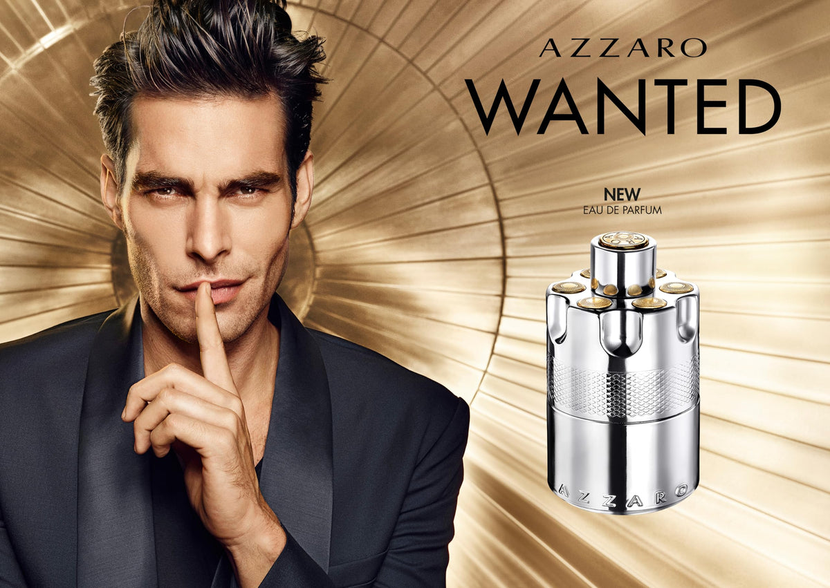 Flacon Azzaro Wanted posé sur une surface en bois
