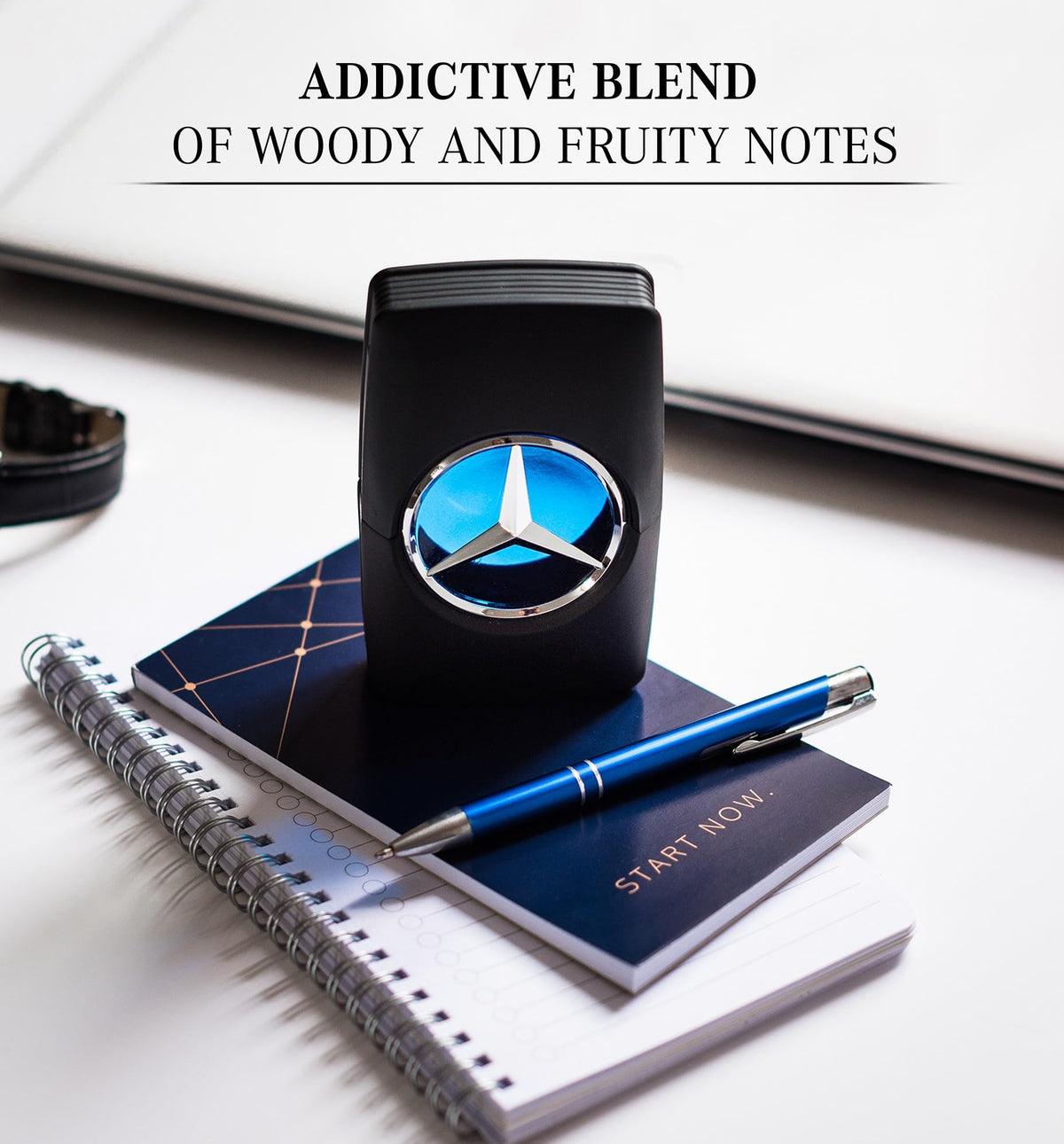 Flacon cylindrique noir de l'Eau de Toilette Mercedes Benz Man