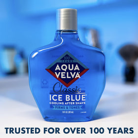 Flacon d'Aqua Velva Classic Ice Blue 231g de côté