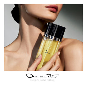 Flacon d'Eau de Toilette Oscar de la Renta 30 ml sur fond blanc