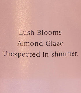 Flacon de brume Velvet Petals Shimmer avec son vaporisateur