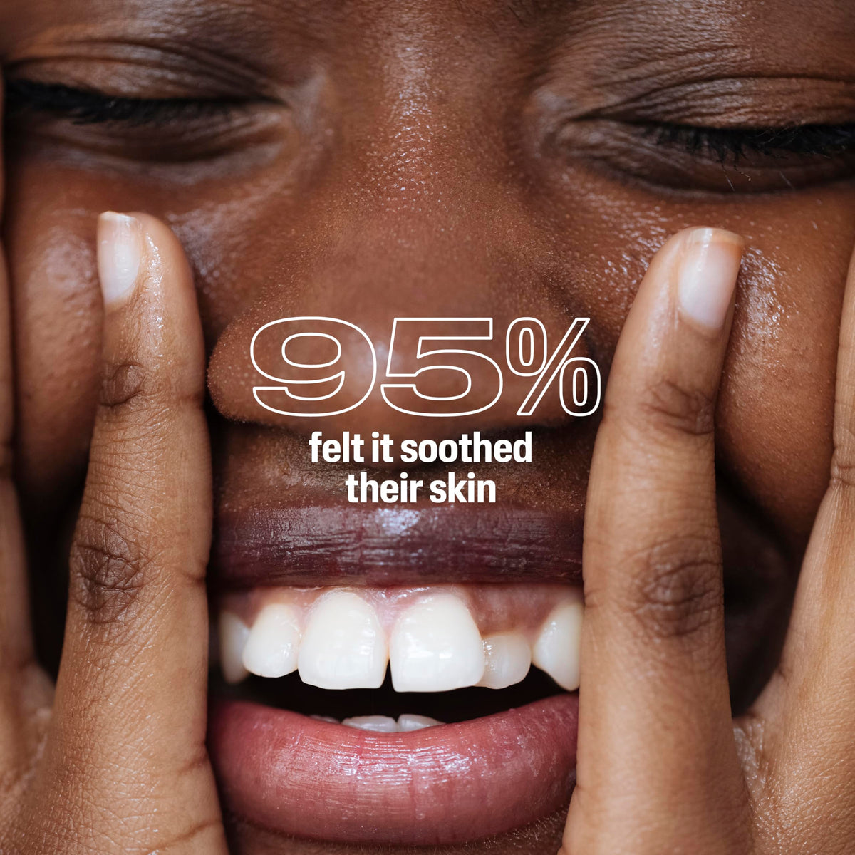 Flacon de Cetaphil Nettoyant Doux avec fond neutre