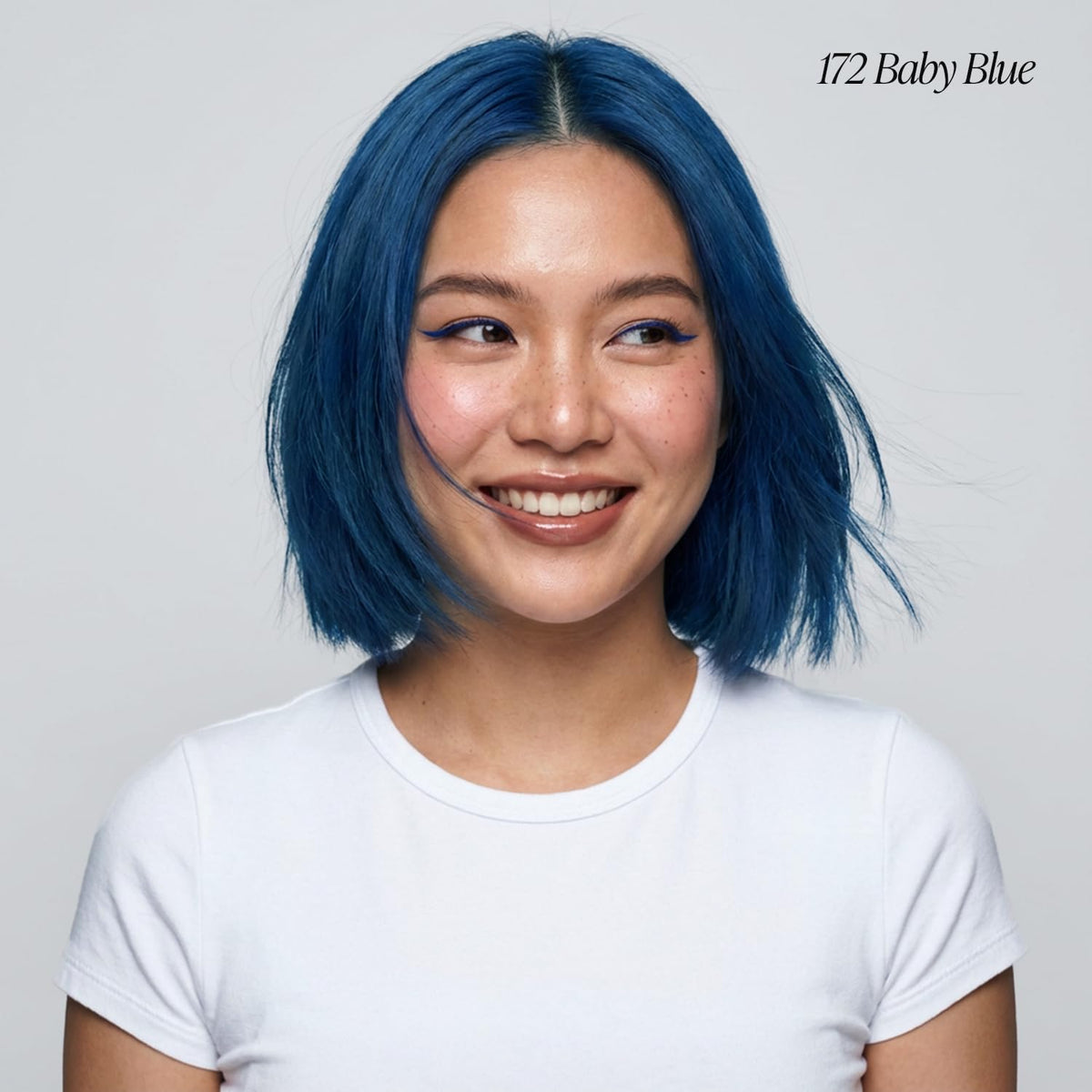 Flacon de coloration Adore 172 Bleu Bébé avec étiquette