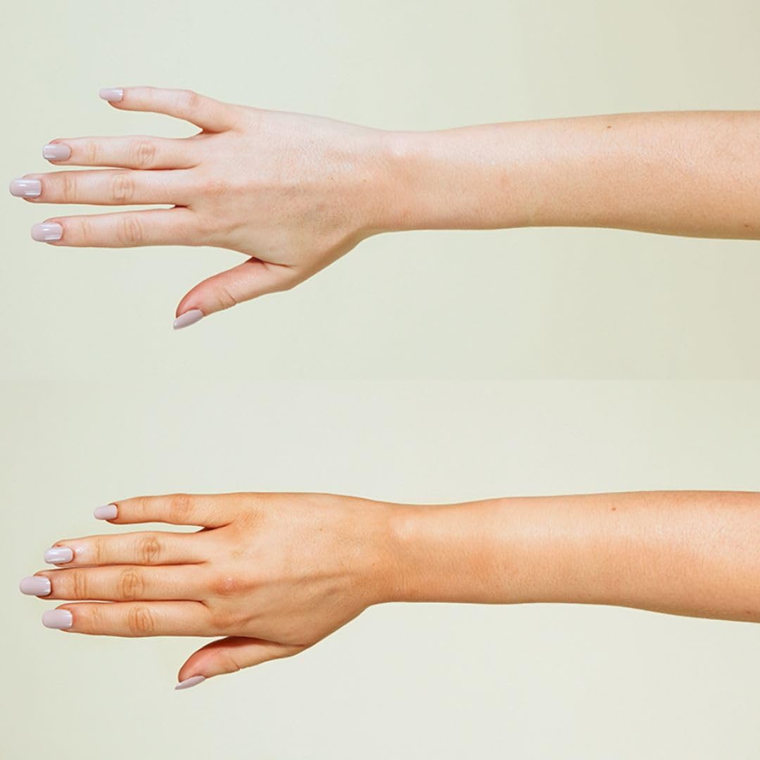 Flacon de gel auto-bronzant B.TAN sur une surface