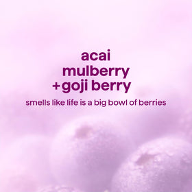 Flacon de gel douche Method Berry Balance 828 ml sur un fond naturel