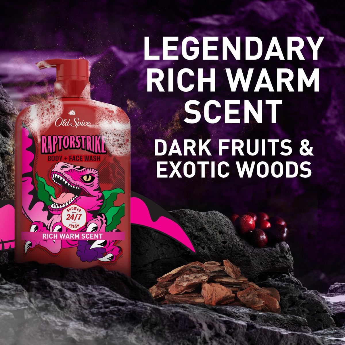 Flacon de gel douche Old Spice Raptorstrike à côté de produits de soins personnels