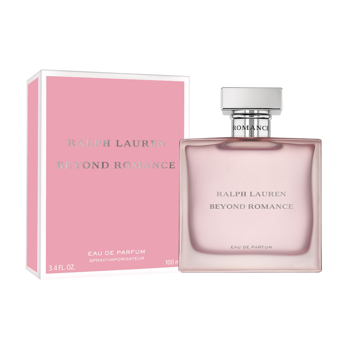 Flacon de l'Eau de Parfum Beyond Romance dans un cadre romantique