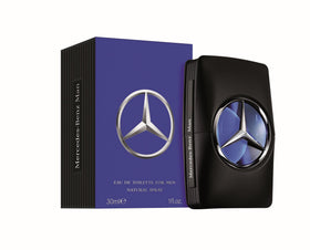 Flacon de l'Eau de Toilette Mercedes Benz Man sur une table
