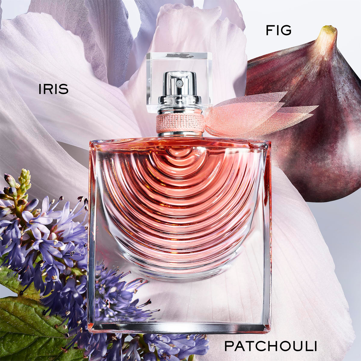 Flacon de parfum Lancôme La Vie Est Belle Iris Absolu avec design cristallin