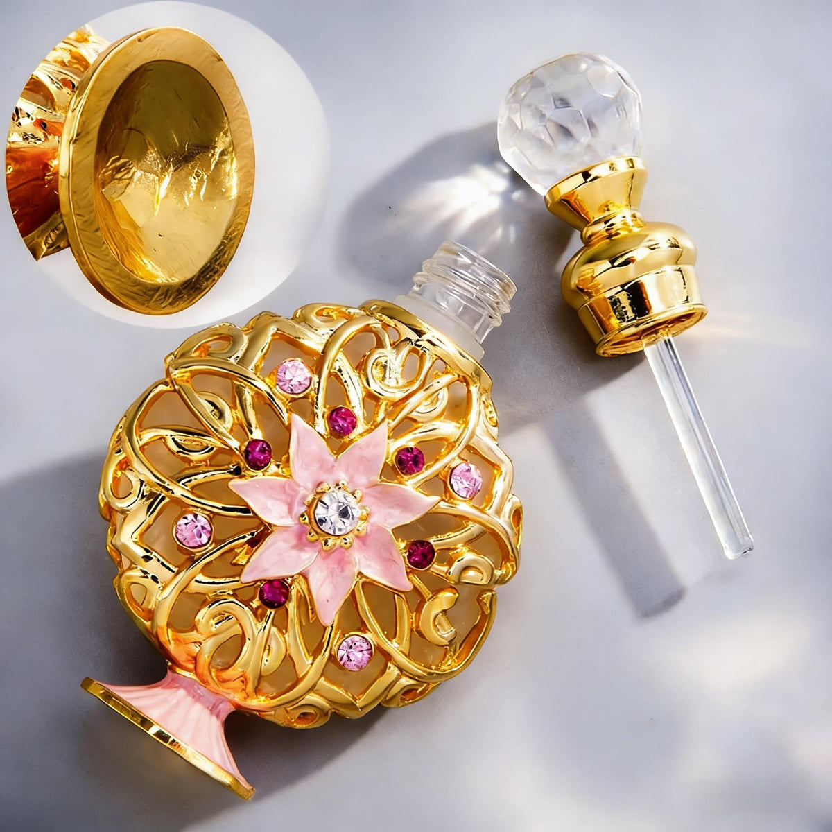 Flacon de parfum SEVENBEES dans un sac à main