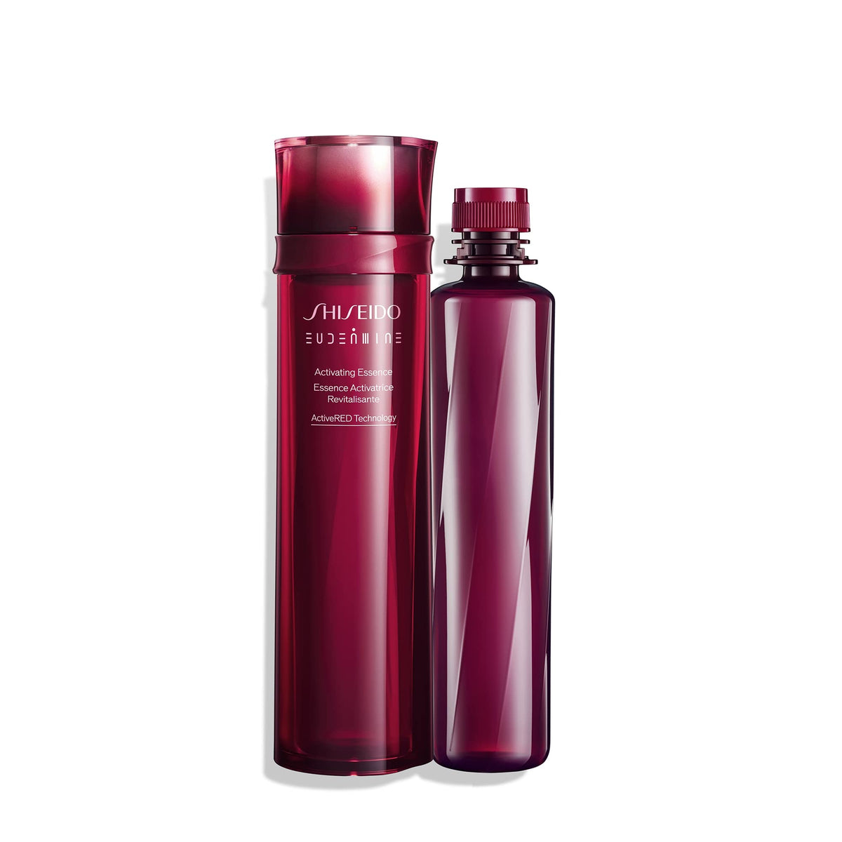 Flacon rechargeable de Shiseido Eudermine Essence sur une table de salle de bain
