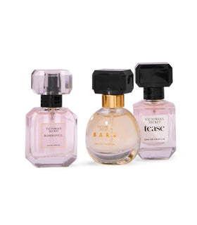 Flacons miniatures de 3 parfums Victoria's Secret sur fond blanc