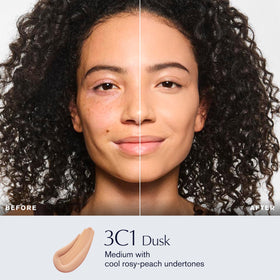 Fond de teint Estée Lauder Double Wear 3C1 Dusk côté avec texture fluide