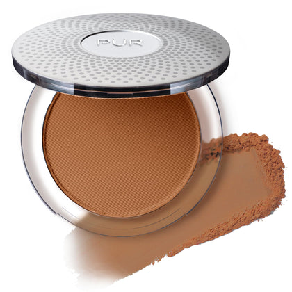 Fond de Teint Minéral Pressé 4-en-1 de PÜR en couleur Deeper, face avant