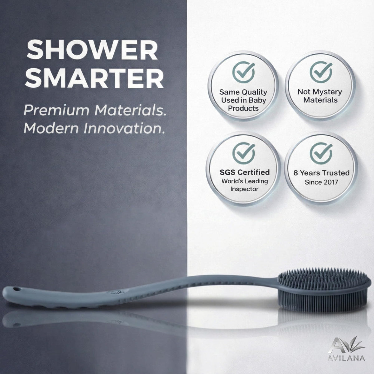 Gant de bain en silicone Avilana en couleur bleue sur fond blanc