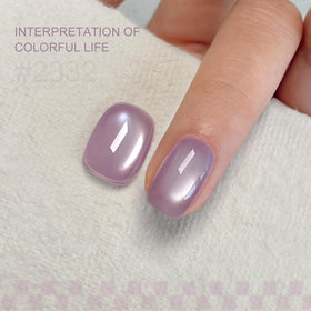GAOY vernis gel violet mystique 16ml en application sur des ongles