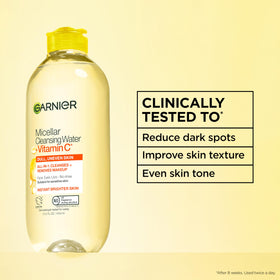 Garnier Eau Micellaire Éclaircissante 400ml en utilisation sur peau