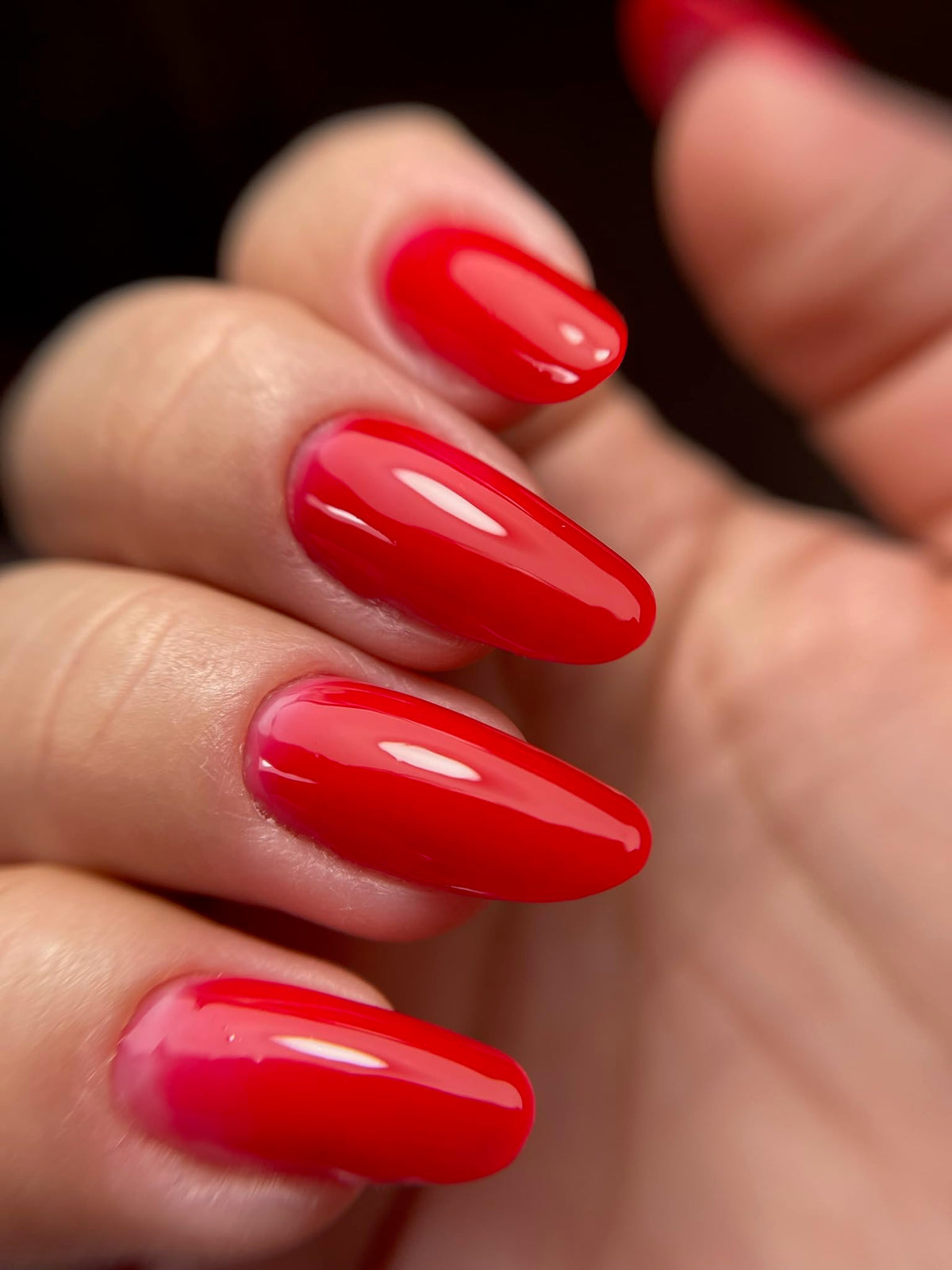 Gel de construction IN.HYPE rouge avec texture visible