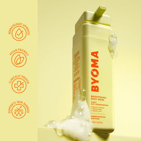 Gel douche éclaircissant BYOMA dans un cadre de salle de bain