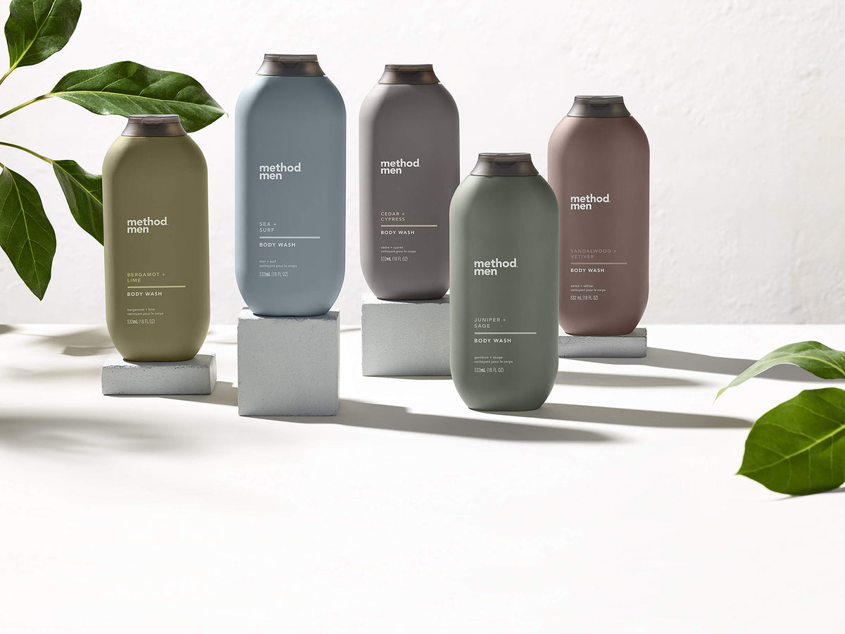 Gel Douche Method Juniper + Sage 532 ml sur un porte-savon
