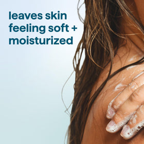 Gel douche Method Wind Down 532 ml avec mousse sur un gant de bain