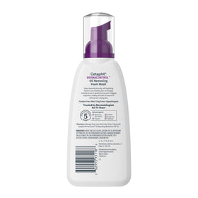 Gel nettoyant moussant Cetaphil Pro dans un environnement de salle de bain