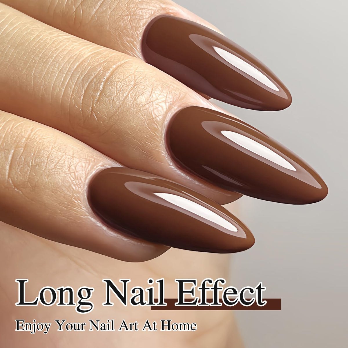 Gel polish brun foncé Double Rhythm sur table avec accessoires de manucure