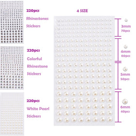 Gemmes autocollantes sur des ongles décorés