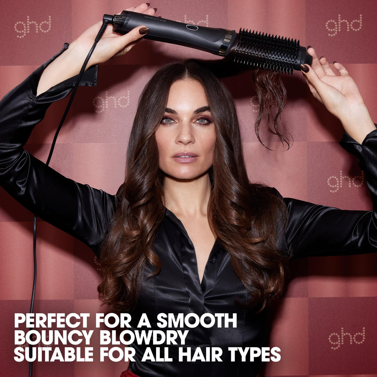 ghd Duet Blowdry brosse chauffante sur fond neutre