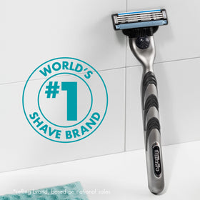 Gillette Mach3 rasoir en utilisation pour un rasage de près