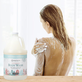 Ginger Lily Farms gel douche nourrissant 1 gal Cucumber Mint Bliss en bouteille