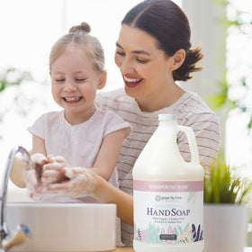 Ginger Lily Farms Savon Mains Conditionnant avec mousse sur les mains