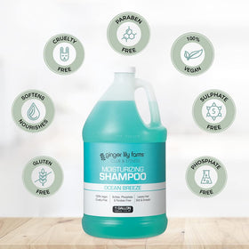 Ginger Lily Farms Shampooing Hydratant 1 gal en usage dans une salle de bain