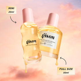 Gisou Parfum Capillaire Infusé au Miel 50 ml - Miel de Fleurs Sauvages devant un miroir