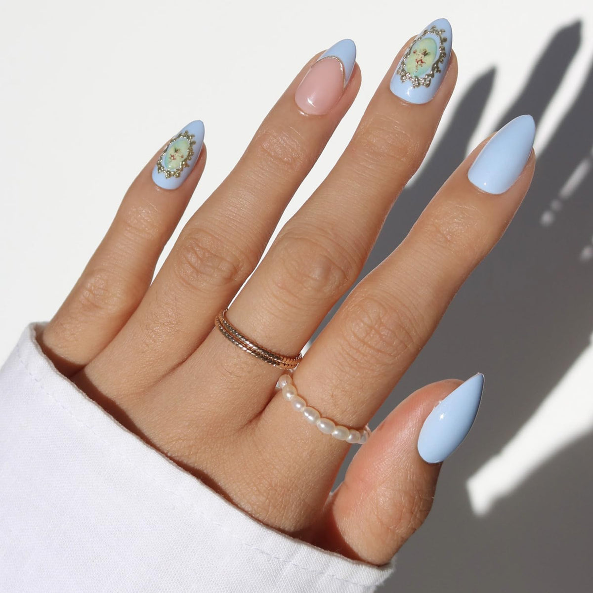 Glamnetic Faux Ongles Courts Amande Glossy ensemble de 30 pièces