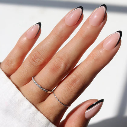 Glamnetic Faux Ongles Press-On Court Amandes vue de face
