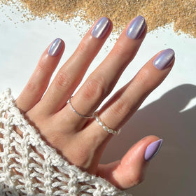 Glamnetic faux ongles press-on courts ovales couleur violette irisée