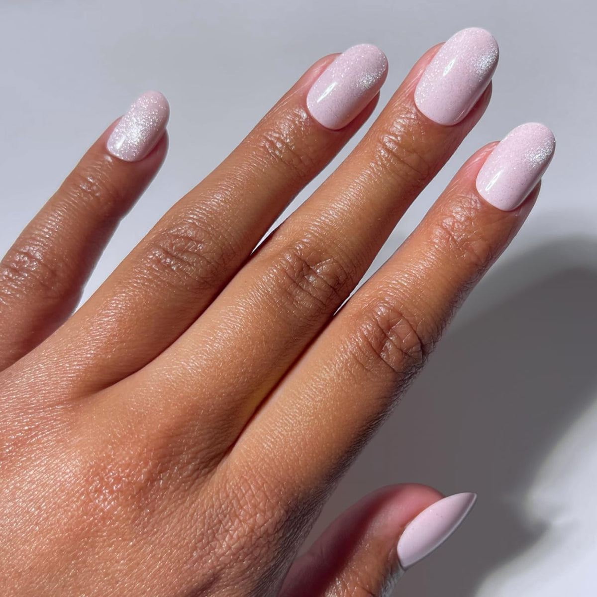 Glamnetic faux ongles press-on roses pailletés vue de l'avant
